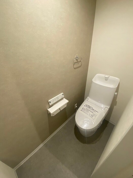 物件内観写真12　(トイレ)