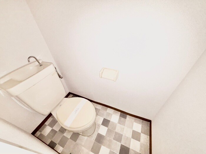 物件内観写真14　(トイレ)