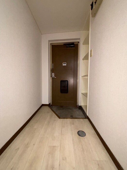 物件内観写真17　(廊下)