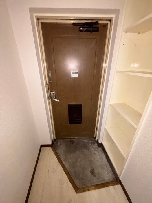 物件内観写真19　(玄関)