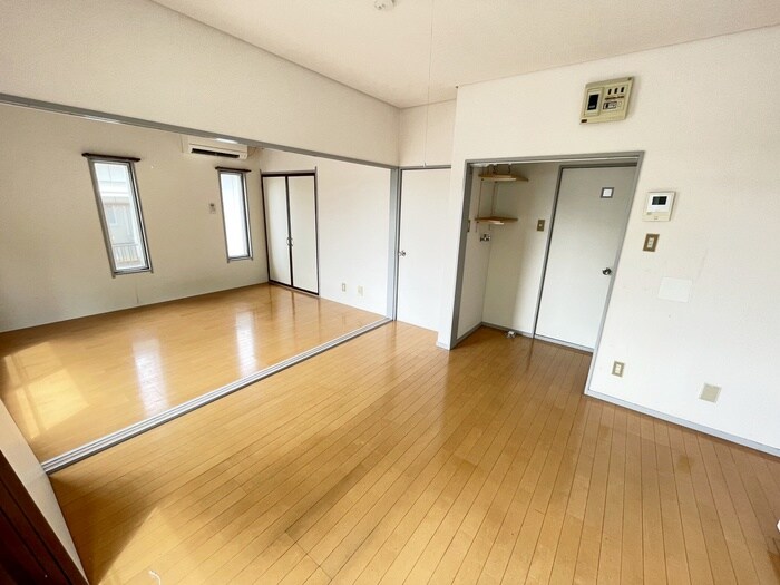 物件内観写真4　(居室)