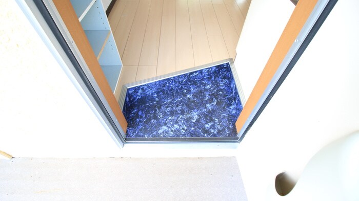 物件内観写真15　(玄関)