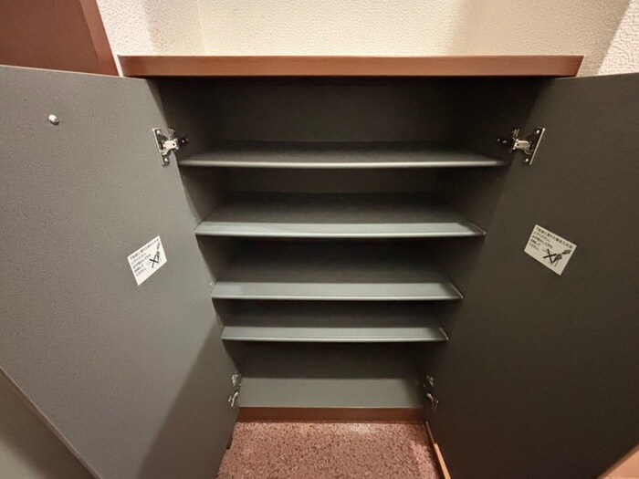 物件内観写真15　(靴箱)