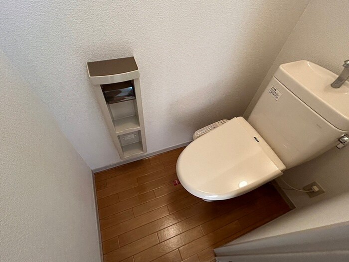 物件内観写真10　(トイレ)