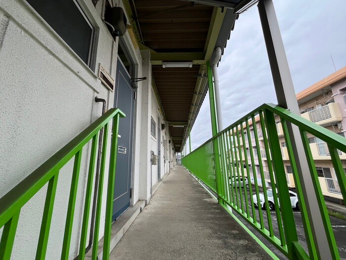 物件外観写真5　(エントランス部分)