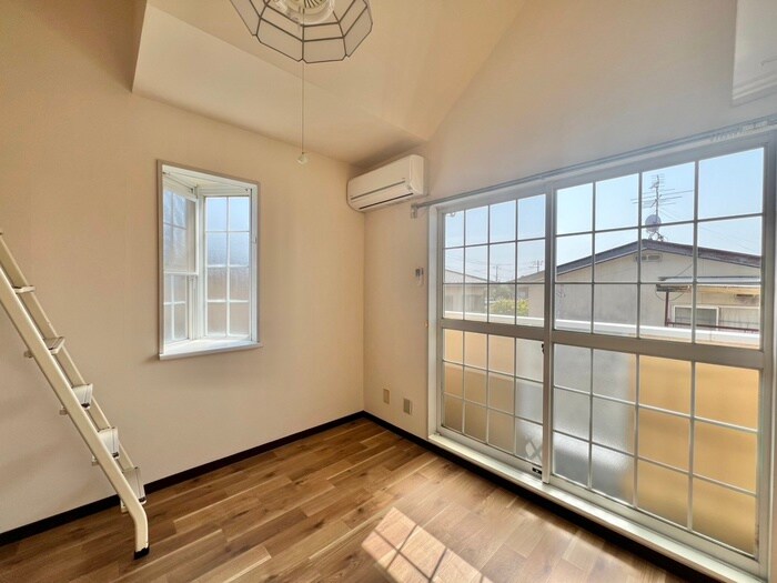 物件内観写真8　(居室)