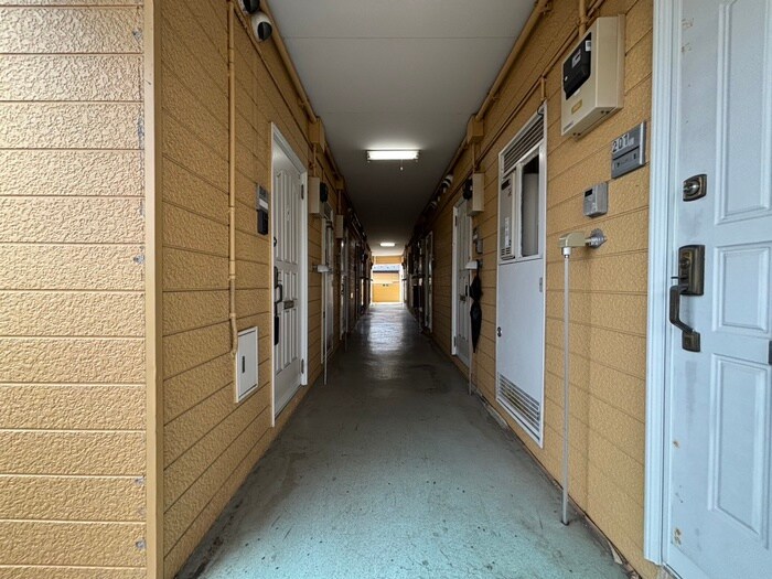 物件外観写真4　(エントランス部分)