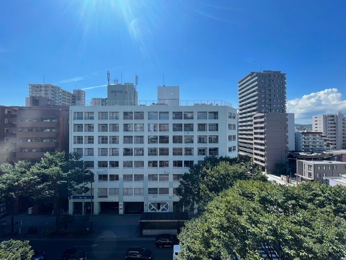 物件内観写真16　(室内からの展望)