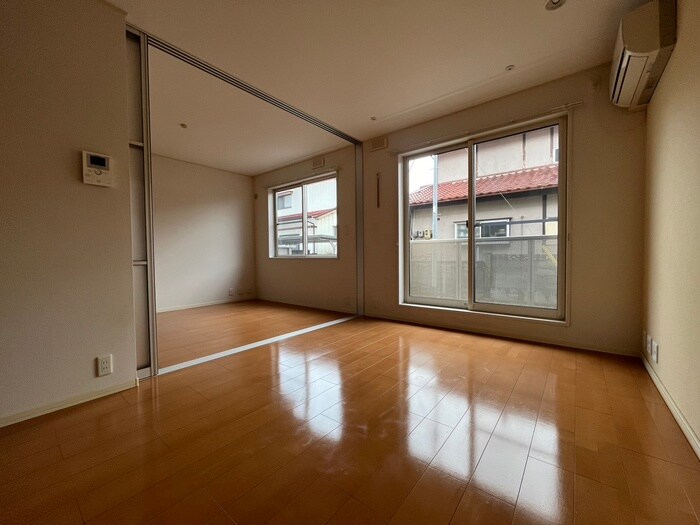 物件内観写真3　(居室)