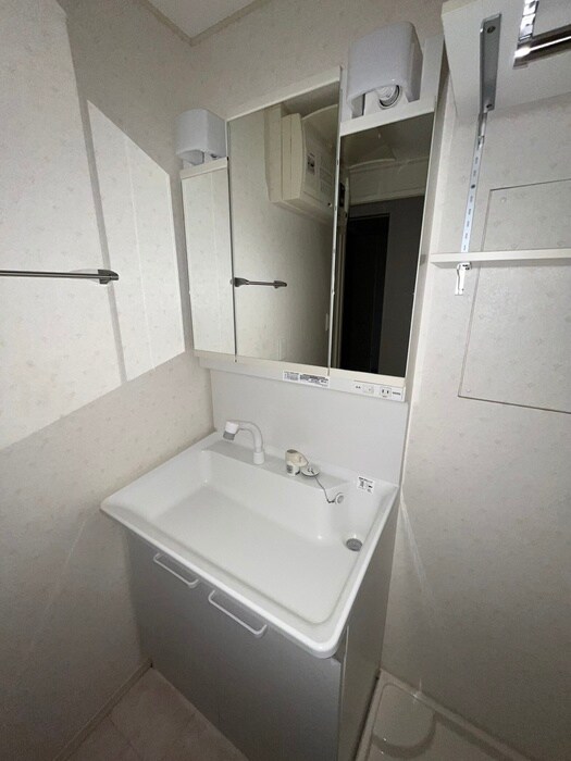 物件内観写真7　(洗面)