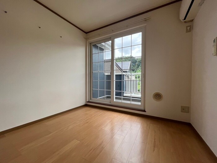 物件内観写真19　(居室)