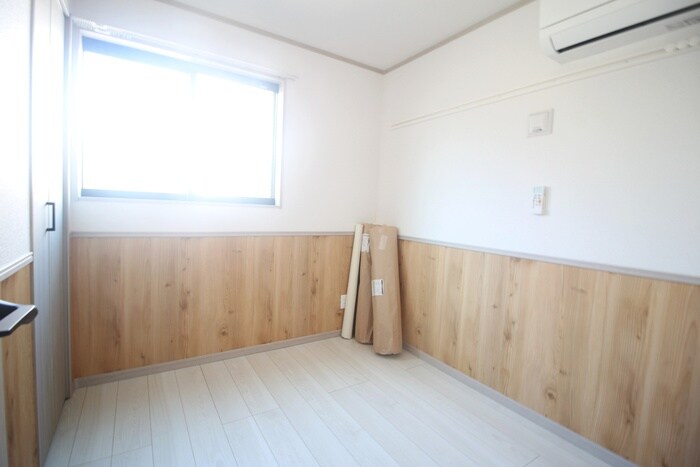 物件内観写真10　(居室)