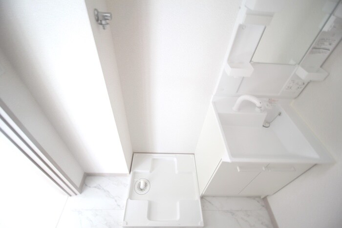 物件内観写真16　(洗濯機置場)