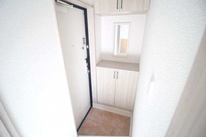 物件内観写真18　(玄関)