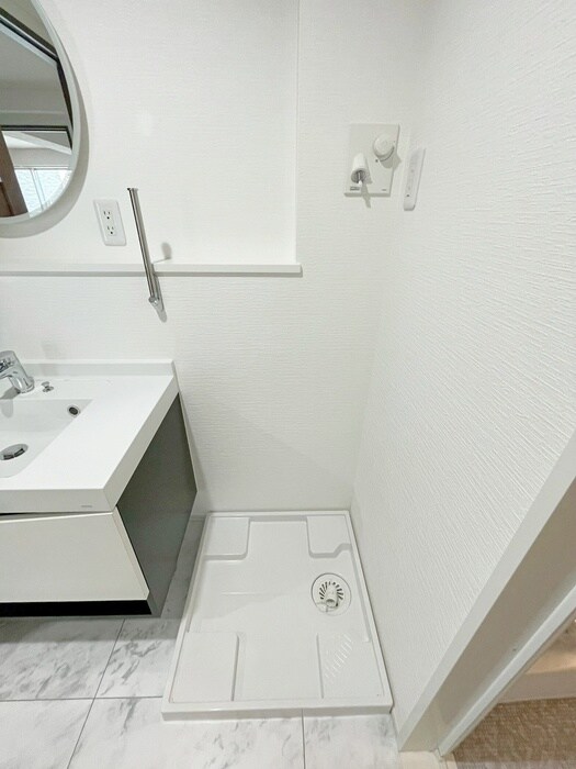 物件内観写真12　(洗濯機置場)