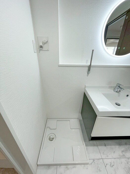 物件内観写真12　(洗濯機置場)