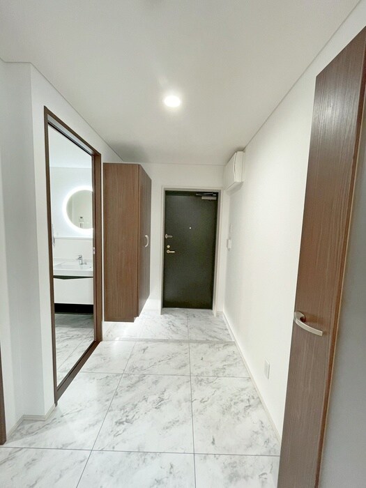 物件内観写真16　(廊下)