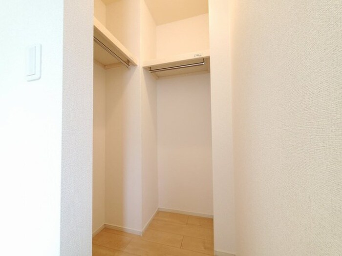 物件内観写真7　(収納)