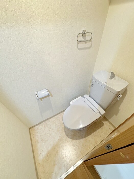 物件内観写真9　(トイレ)