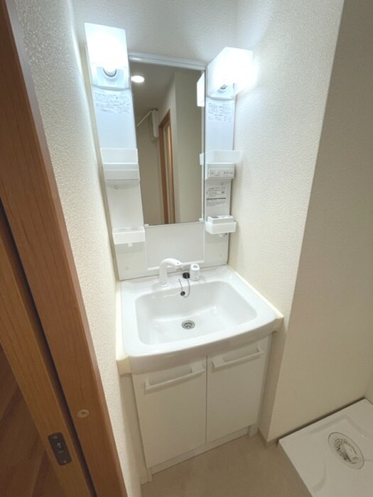 物件内観写真11　(洗面)