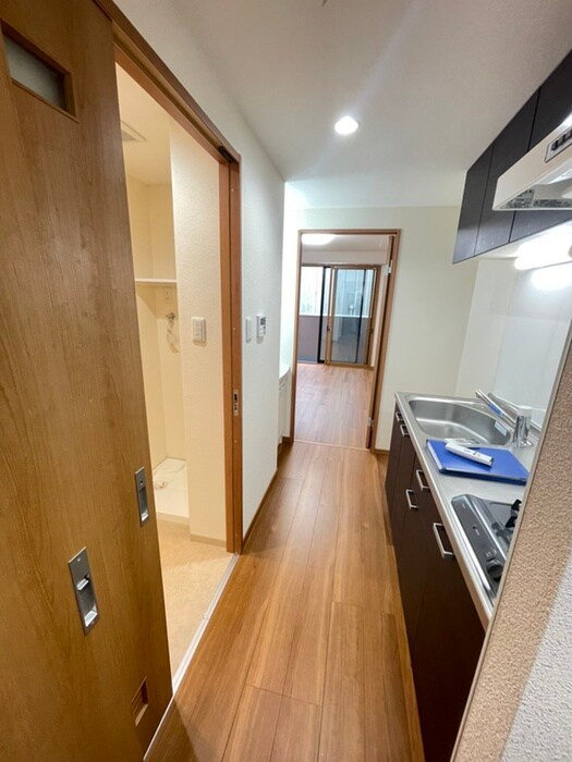 物件内観写真17　(廊下)