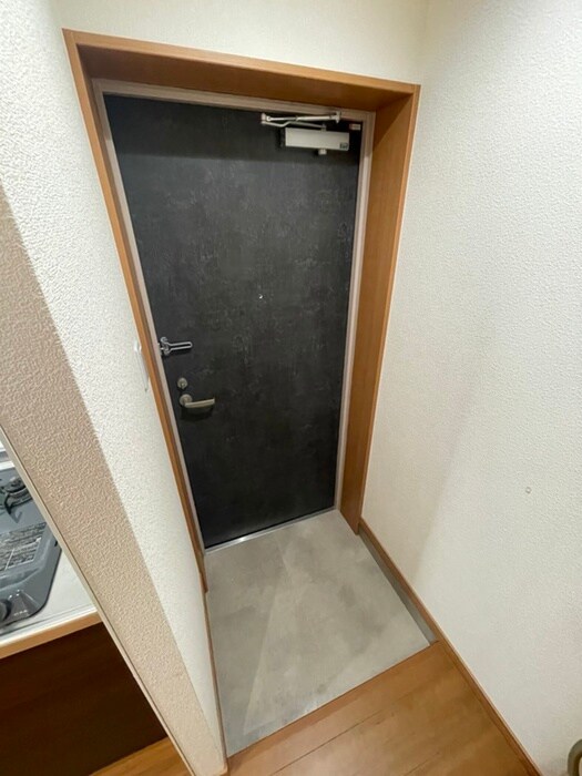 物件内観写真18　(玄関)