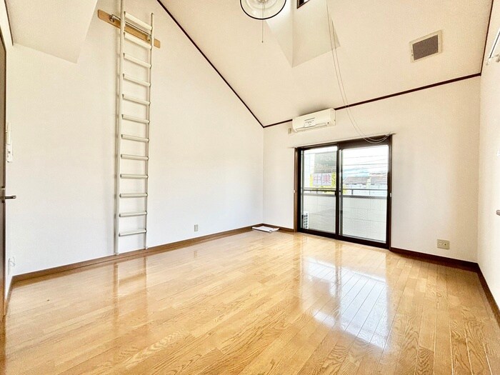 物件内観写真8　(居室)