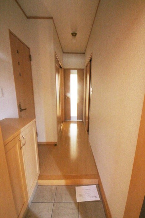 物件内観写真14　(廊下)