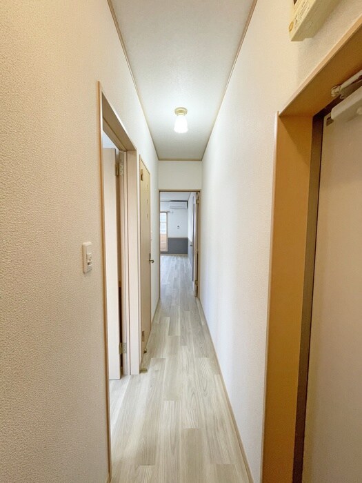 物件内観写真14　(廊下)