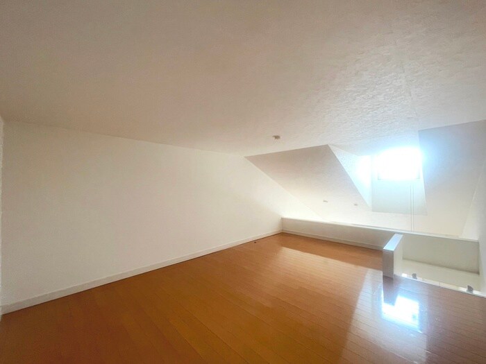 物件内観写真9　(ロフト)