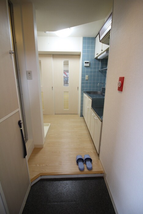 物件内観写真7　(玄関)