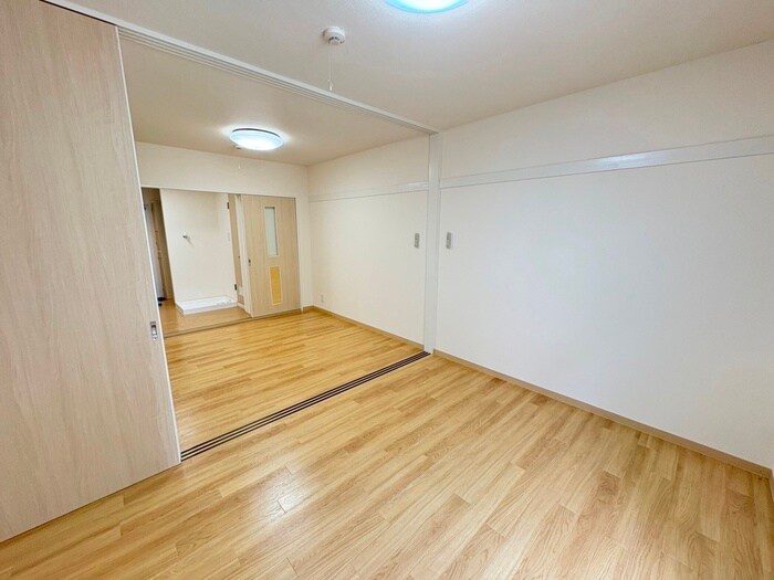 物件内観写真8　(居室)