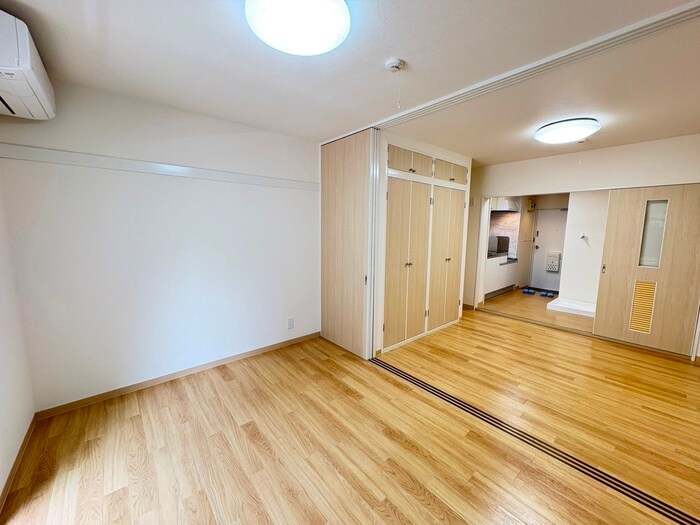 物件内観写真9　(居室)