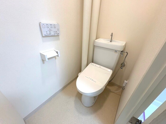 物件内観写真15　(トイレ)