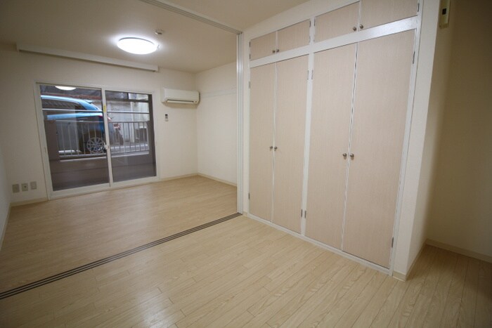 物件内観写真16　(居室)