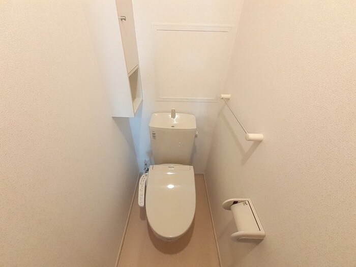 物件内観写真8　(トイレ)