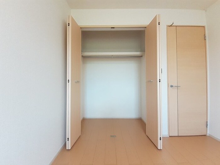 物件内観写真10　(収納)