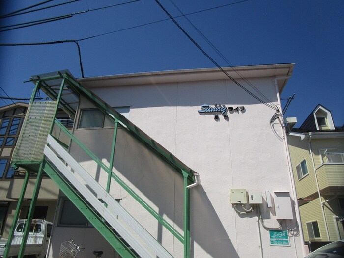 サニーライフ　原町のエントランス部分