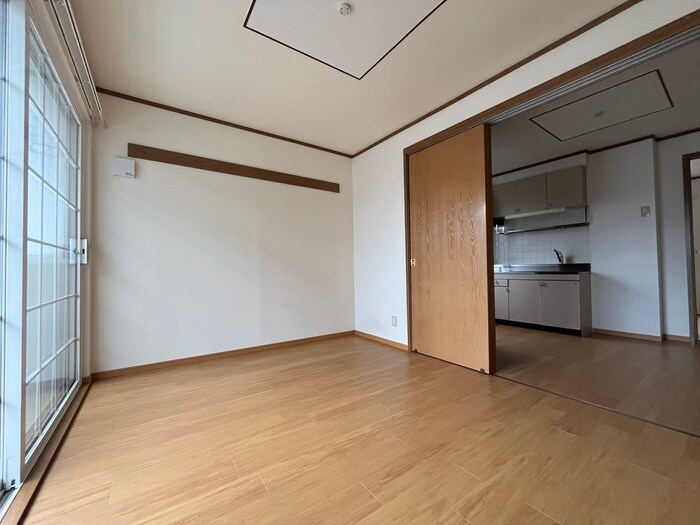 物件内観写真3　(居室)