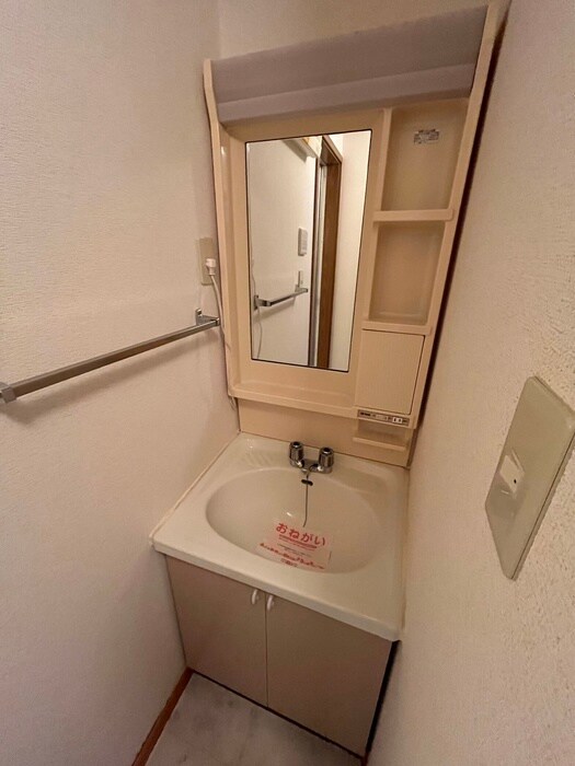 物件内観写真8　(洗面)