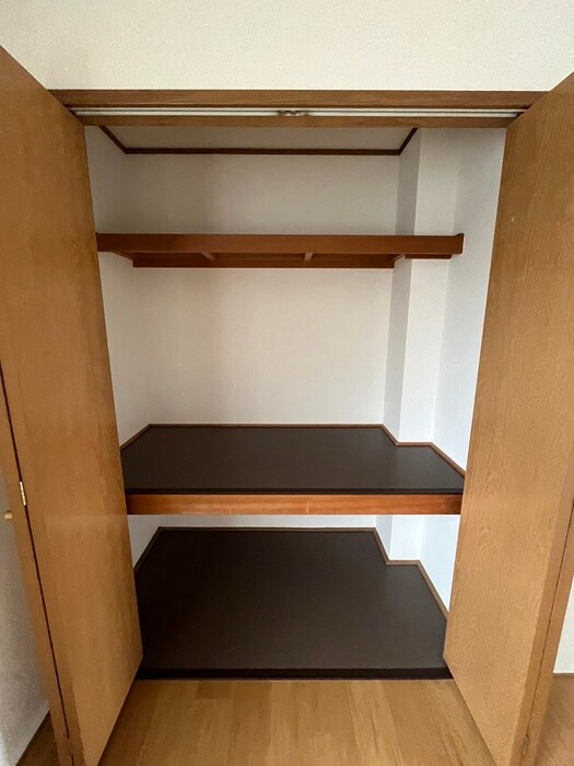 物件内観写真10　(収納)