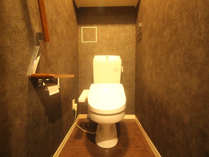 物件内観写真13　(トイレ)