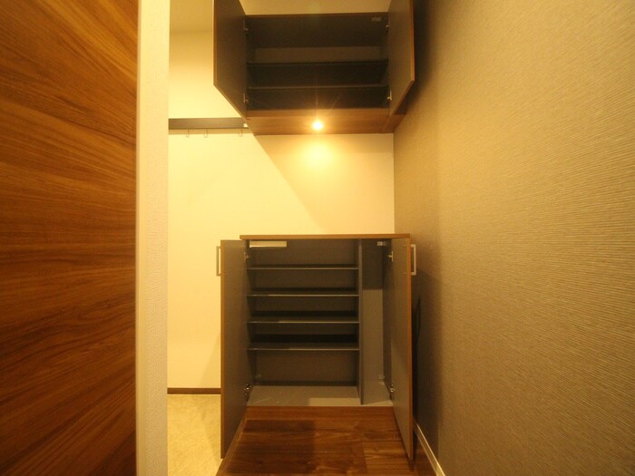 物件内観写真18　(靴箱)