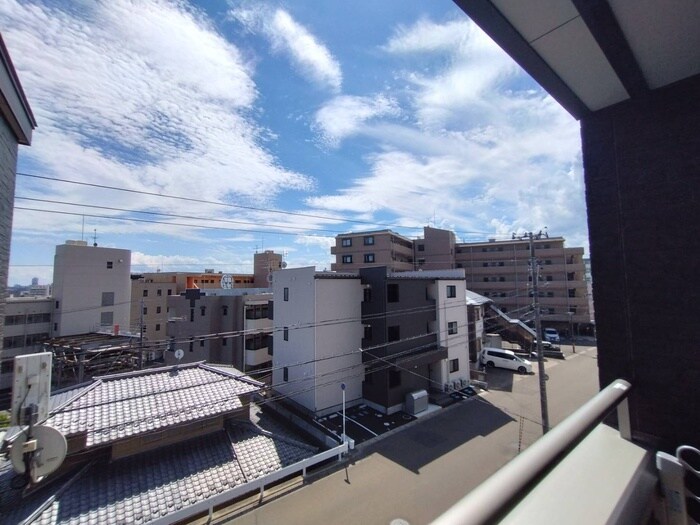 物件内観写真15　(室内からの展望)