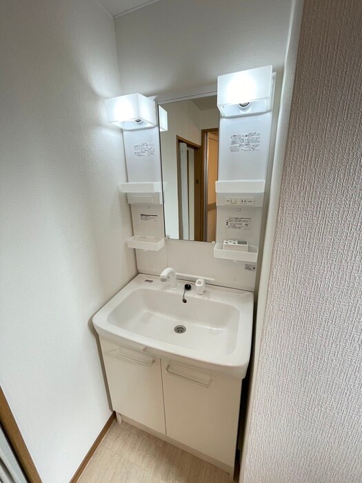 物件内観写真10　(洗面)