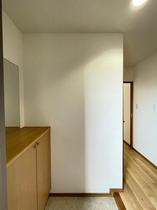 物件内観写真13　(玄関)