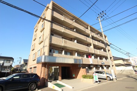 ロータス泉中央外観写真