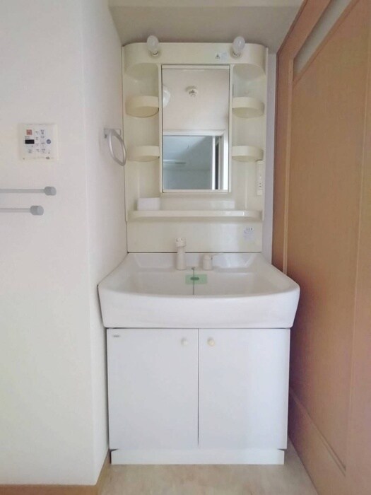 物件内観写真10　(洗面)