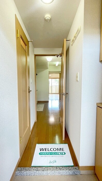 物件内観写真13　(廊下)