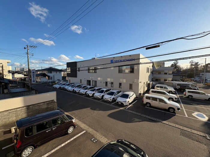 物件内観写真15　(室内からの展望)